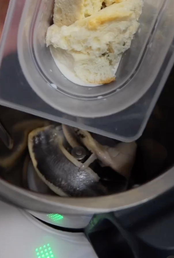 Herring and a bun for spreading