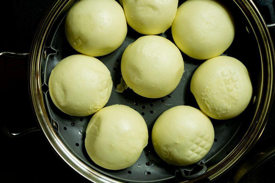 Yeast dough for buns with milk