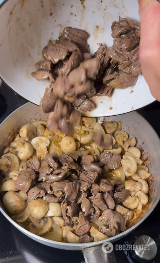 Chicken hearts with mushrooms: cooking a delicious budget dish