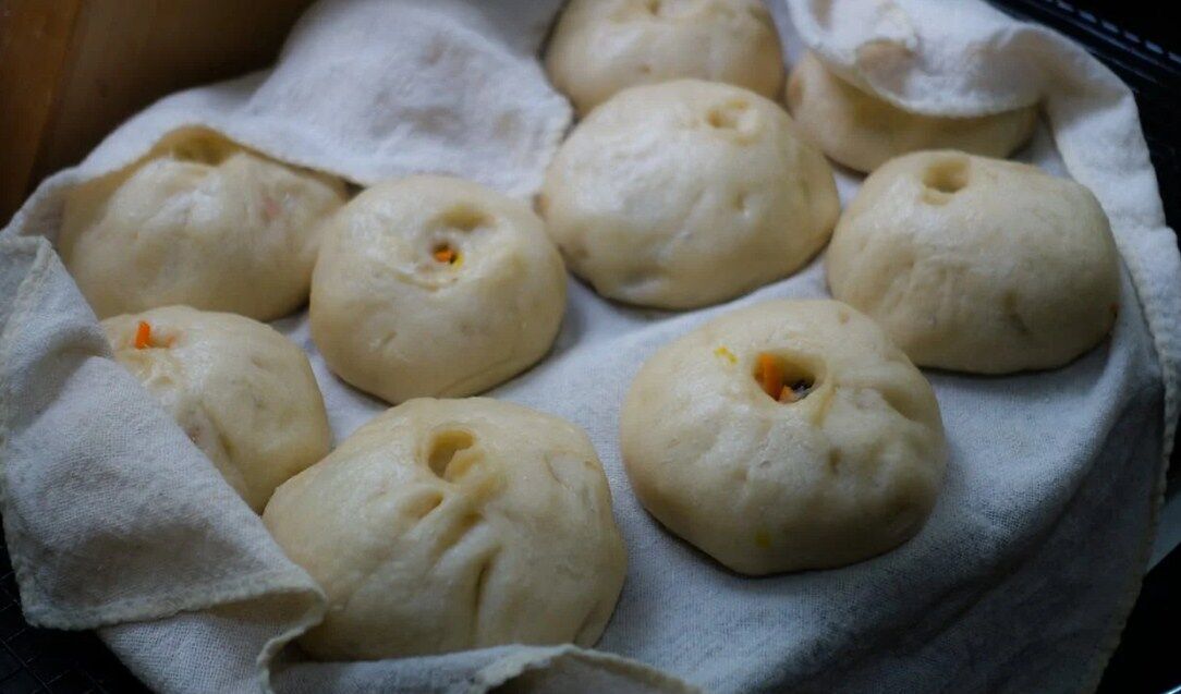 Yeast dough for buns and pies