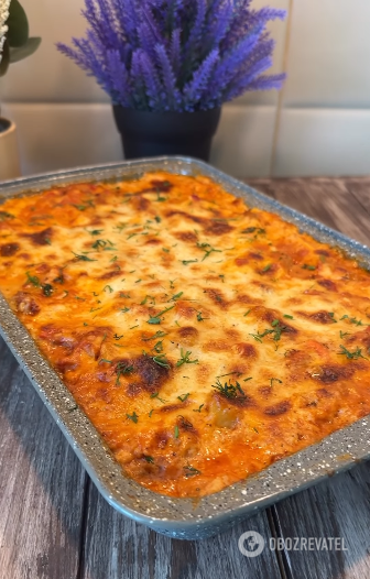 Budget casserole with bechamel sauce: a nutritious, easy-to-prepare dish