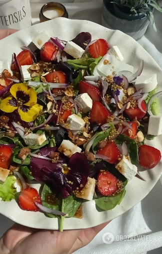 Strawberry and feta salad: a delicious summer dish in minutes