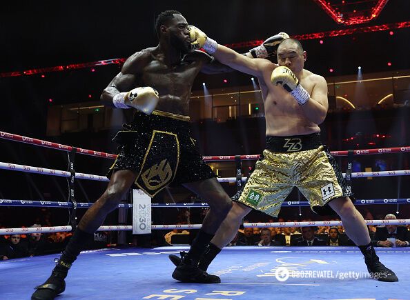 Chinese giant defeats Wilder by a brutal knockout. Video