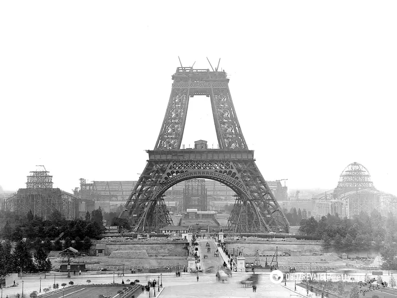 The Eiffel Tower, the Statue of Liberty and others: what the world's most popular monuments looked like during the construction phase. Photo