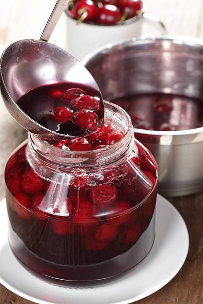 Pitted cherries in their own juice