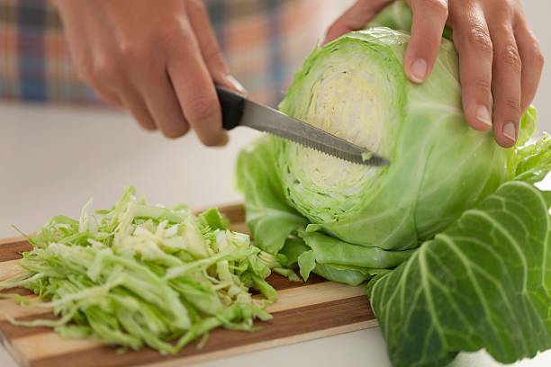 Cutting cabbage for a dish