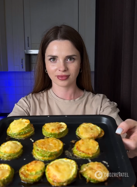 How to bake zucchini deliciously in the oven: be sure to add plenty of cheese