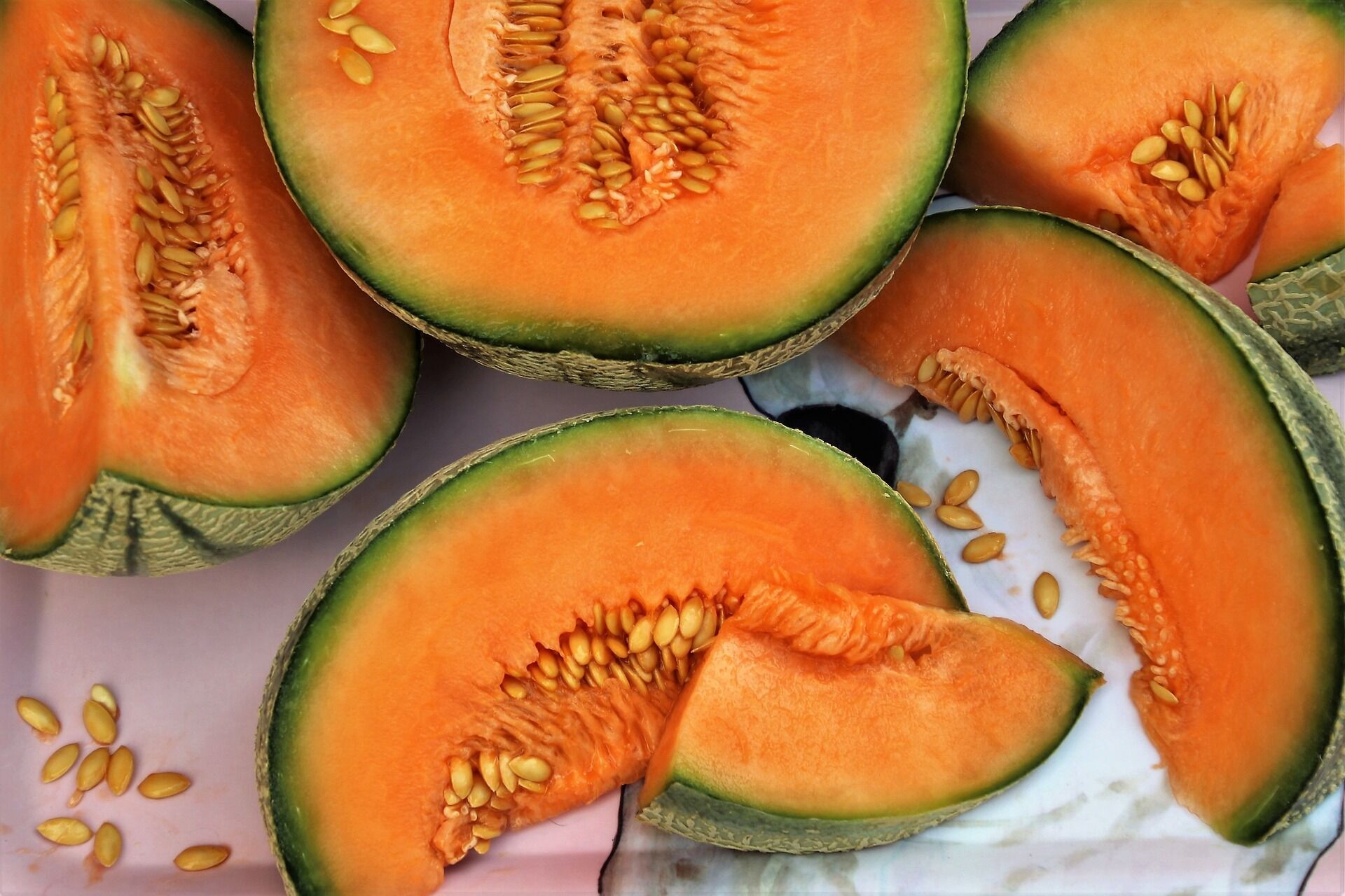 Melon składa się w 90% z wody