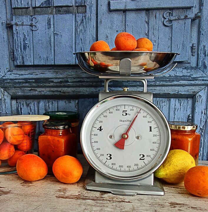 How to cook apricot jam correctly to make it healthy: the simplest technology