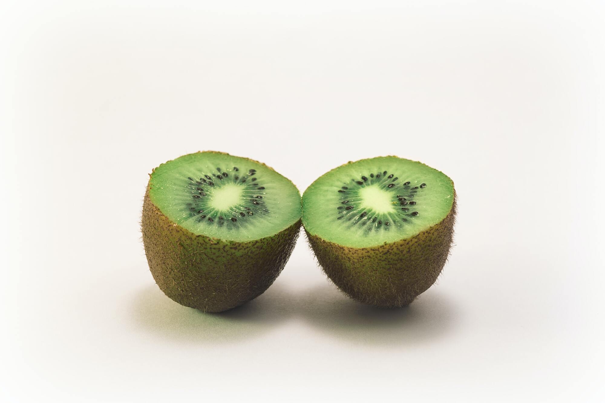 The kiwi peel can also be eaten