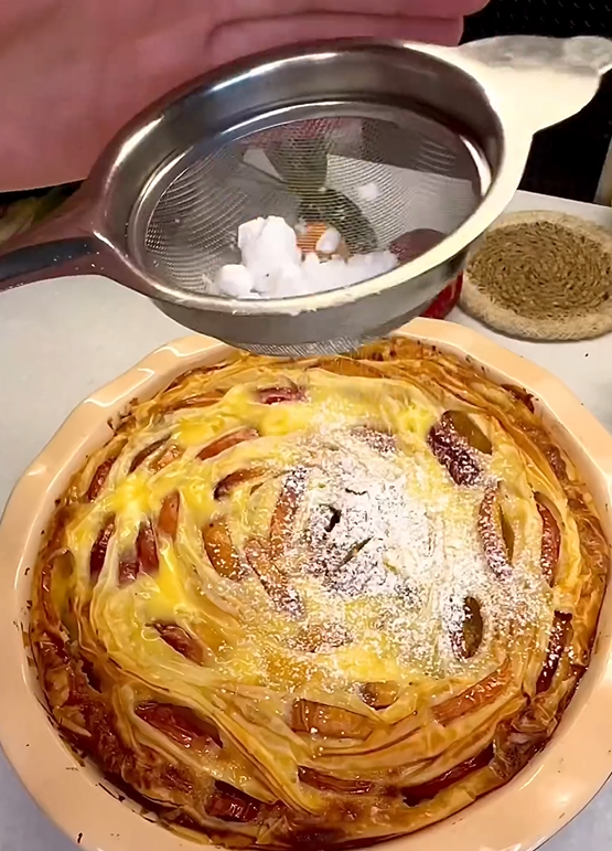 Juicy nectarine pie: what dough to use to make the preparation simpler