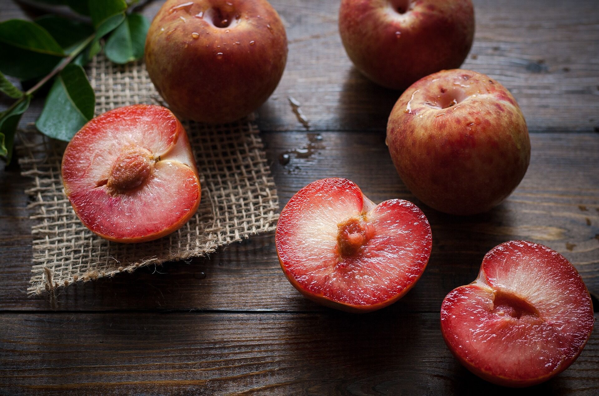 Any fruit can be used for a snack