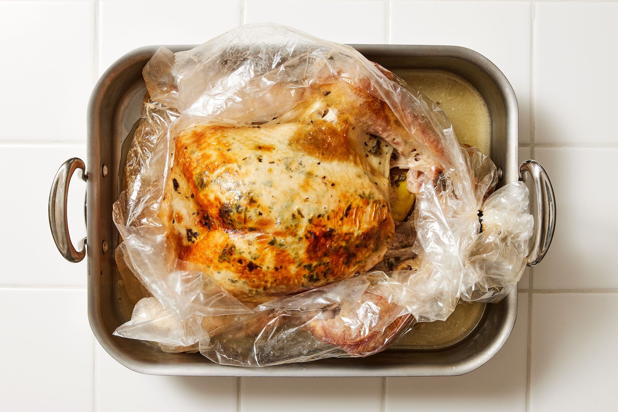 Don't cook food in oven bags like this: mistakes everyone makes