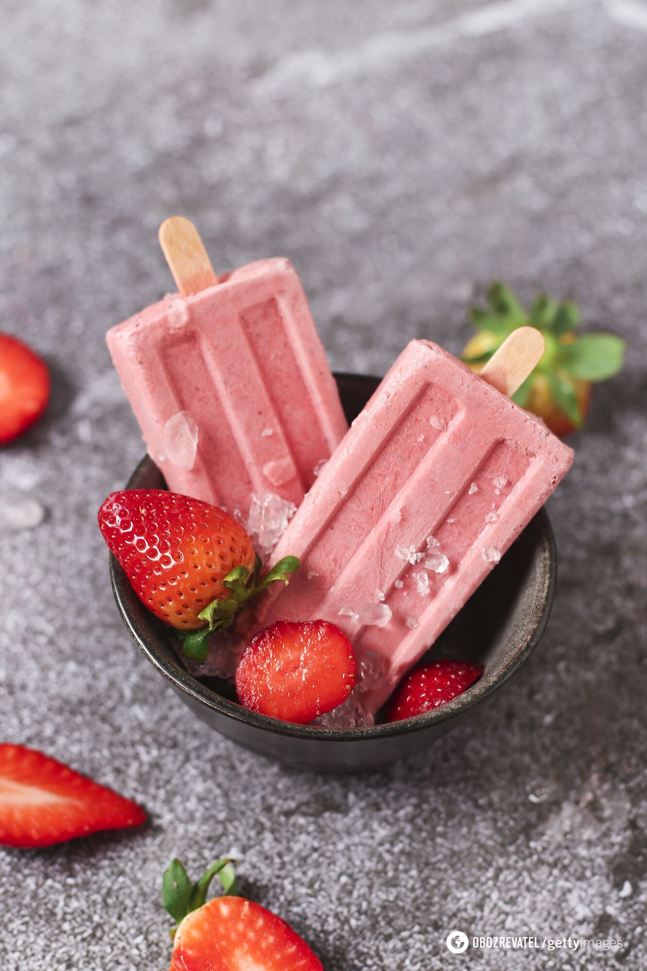 Strawberry ice cream with condensed milk