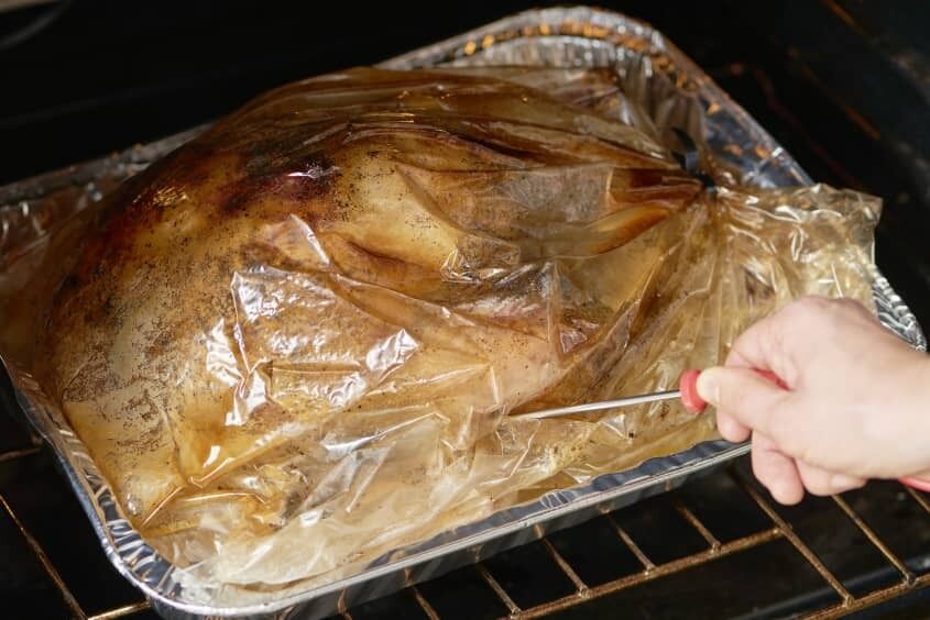 Don't cook food in oven bags like this: mistakes everyone makes