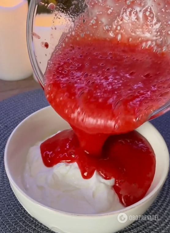 How to prepare 3-ingredient strawberry ice cream at home