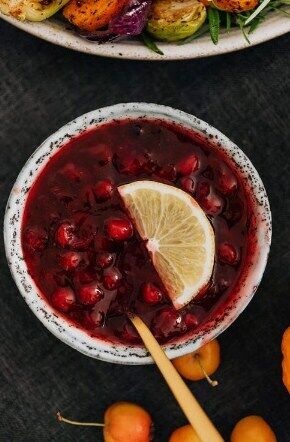 Red currant sauce for the winter