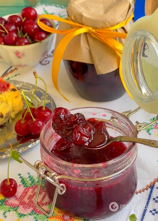 The most delicious cherry jam for the winter: main secrets