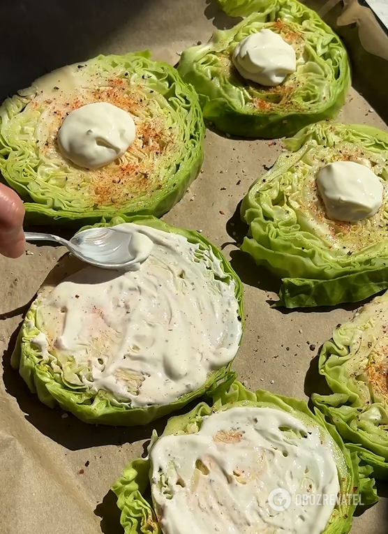 The best way to cook young cabbage: recipe for vegetable steaks