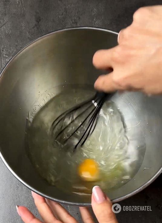 What to add to the dough for chebureki to make them crispy and not absorb oil: a very simple ingredient