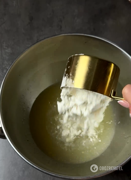 What to add to the dough for chebureki to make them crispy and not absorb oil: a very simple ingredient