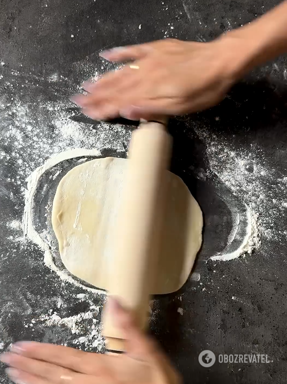 What to add to the dough for chebureki to make them crispy and not absorb oil: a very simple ingredient