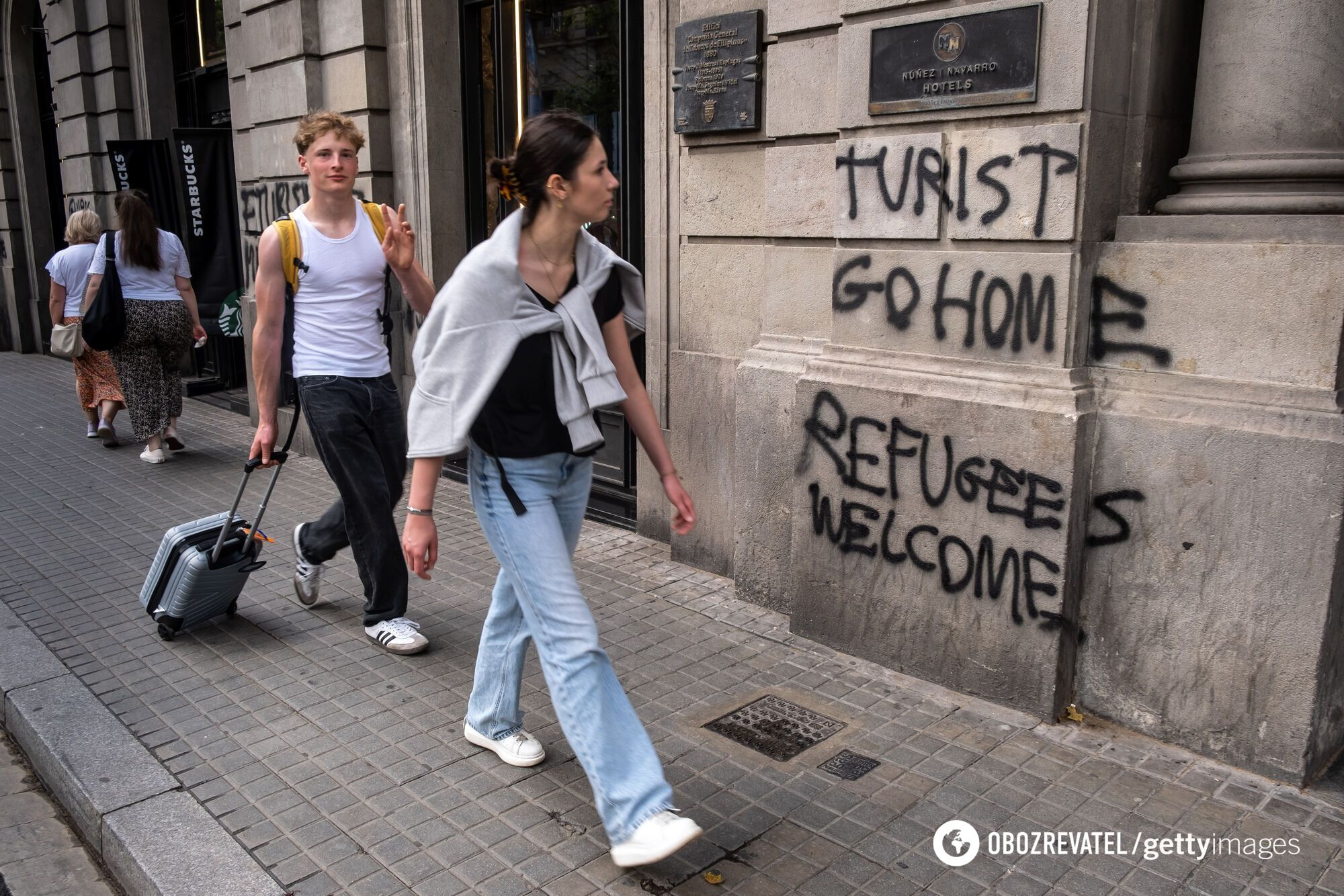 Barcelona dołączyła do hiszpańskiej wojny z turystami: burmistrz obiecuje wyrzucić AirBnb z miasta do 2029 roku. Co wiadomo