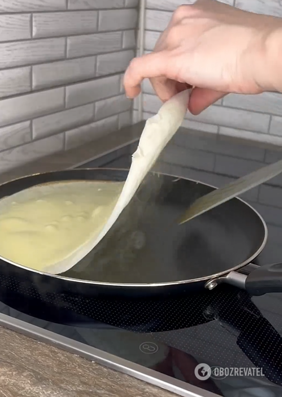 How to make delicious Raffaello pancakes: thin dough and very delicate filling