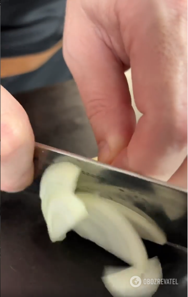 Slicing onions for a dish