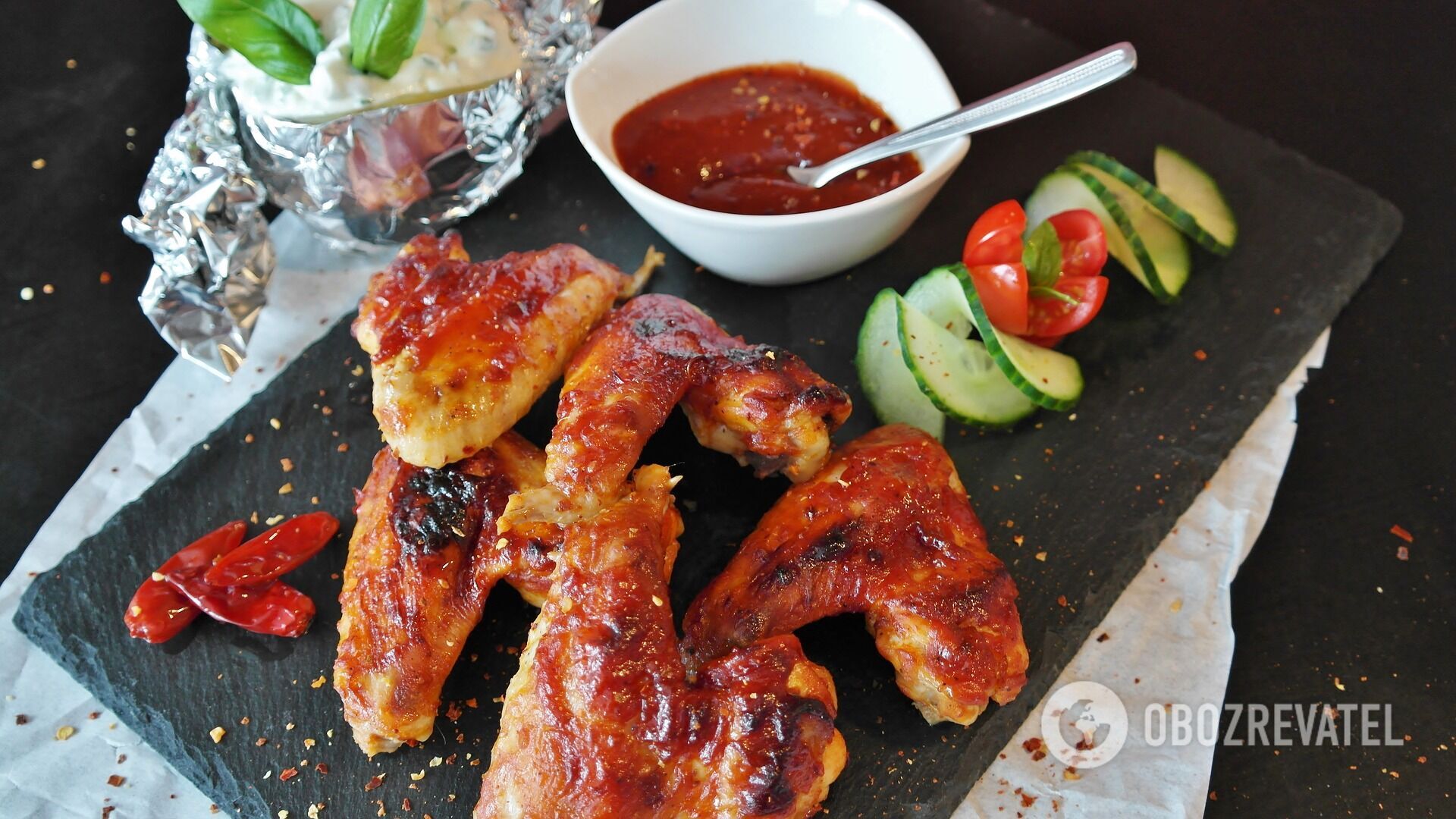 Chicken wings in sauce