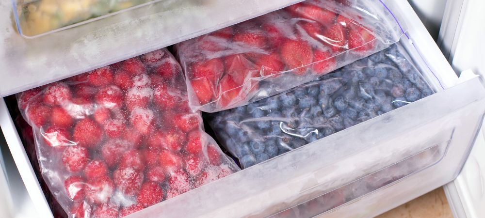 How not to freeze berries and fruits for the winter: mistakes that everyone makes