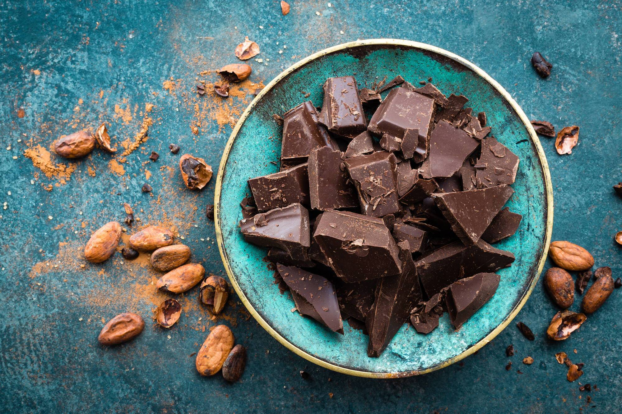 Eksperci opowiadają o korzyściach płynących z jedzenia czekolady
