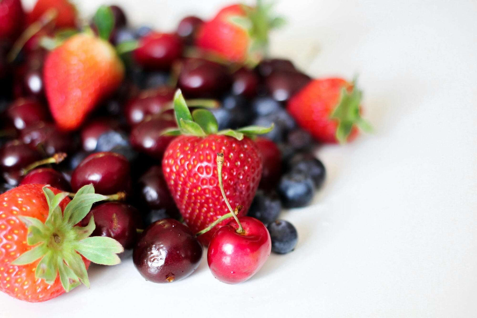How to wash berries properly and why use baking soda