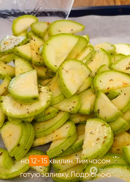 How to bake zucchini deliciously in the oven: just melt in your mouth