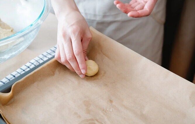 What to replace baking parchment with