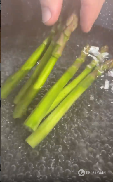 Blanching asparagus