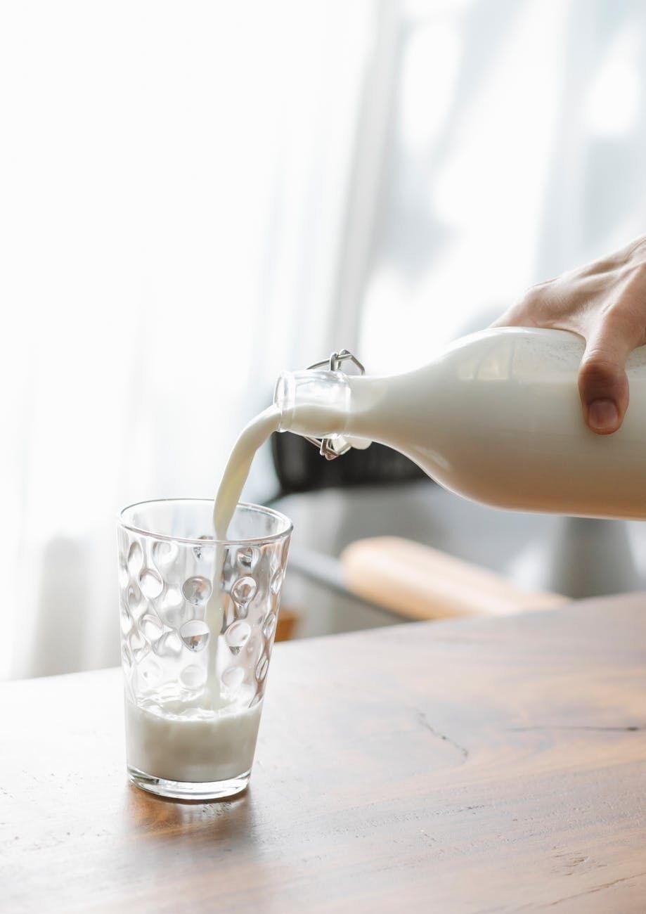 Milk for preparing the filling