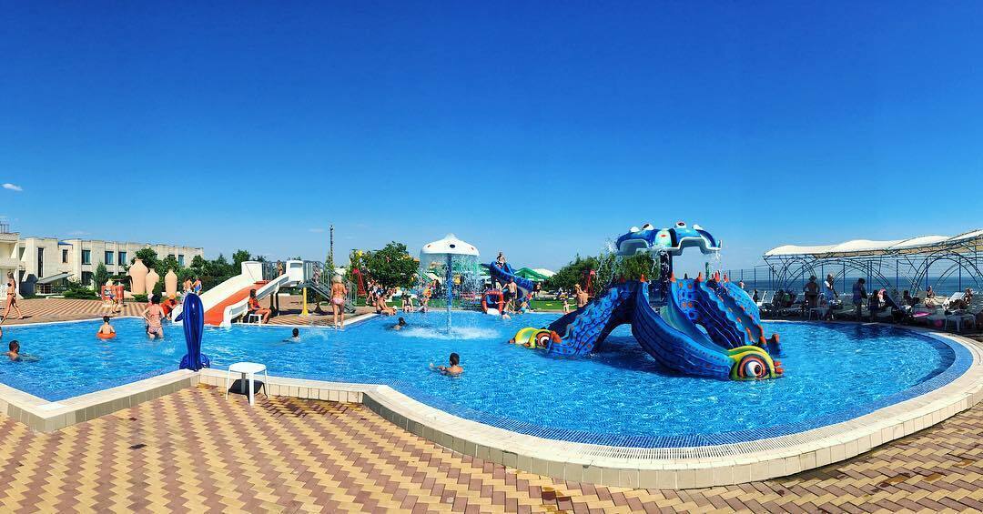 Water parks in Ukraine: where to relax in summer with kids