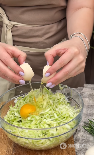 Zucchini waffles with cheese: cooking a versatile summer dish