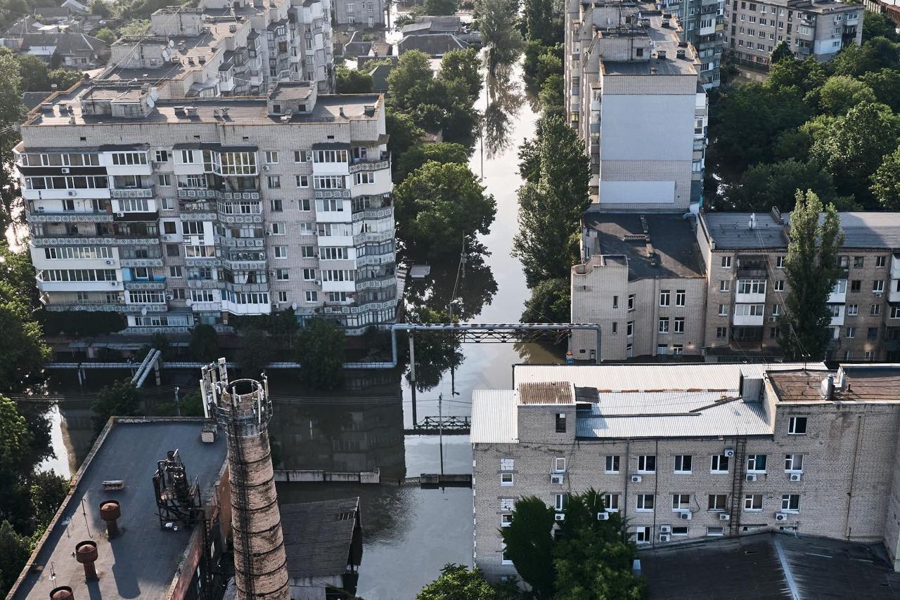 Rok temu okupanci wysadzili elektrownię wodną Kachowka: jakie były konsekwencje katastrofy i jak teraz wygląda dawny zbiornik? Zdjęcia