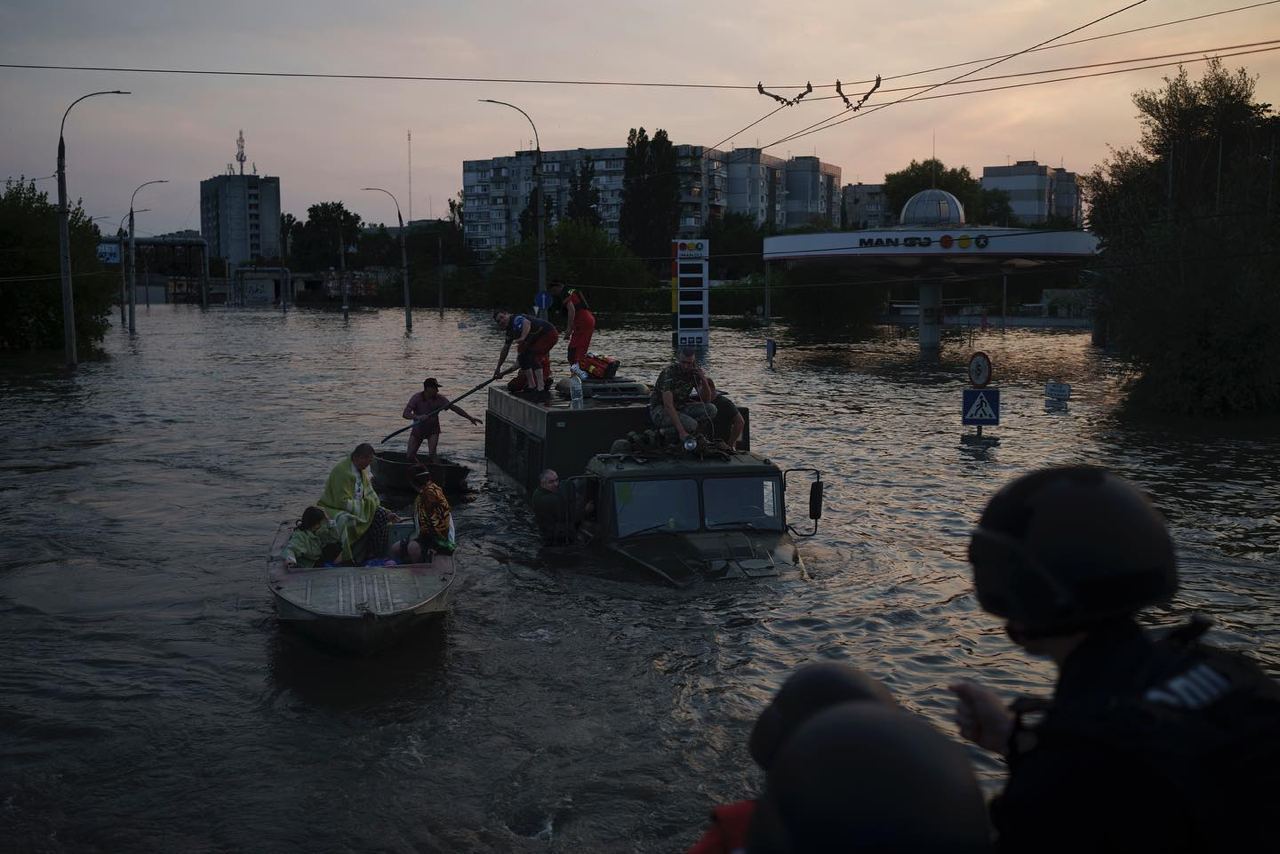 A year ago, the occupiers blew up the Kakhovka hydroelectric power station: what were the consequences of the disaster and what does the former reservoir look like now? Photos