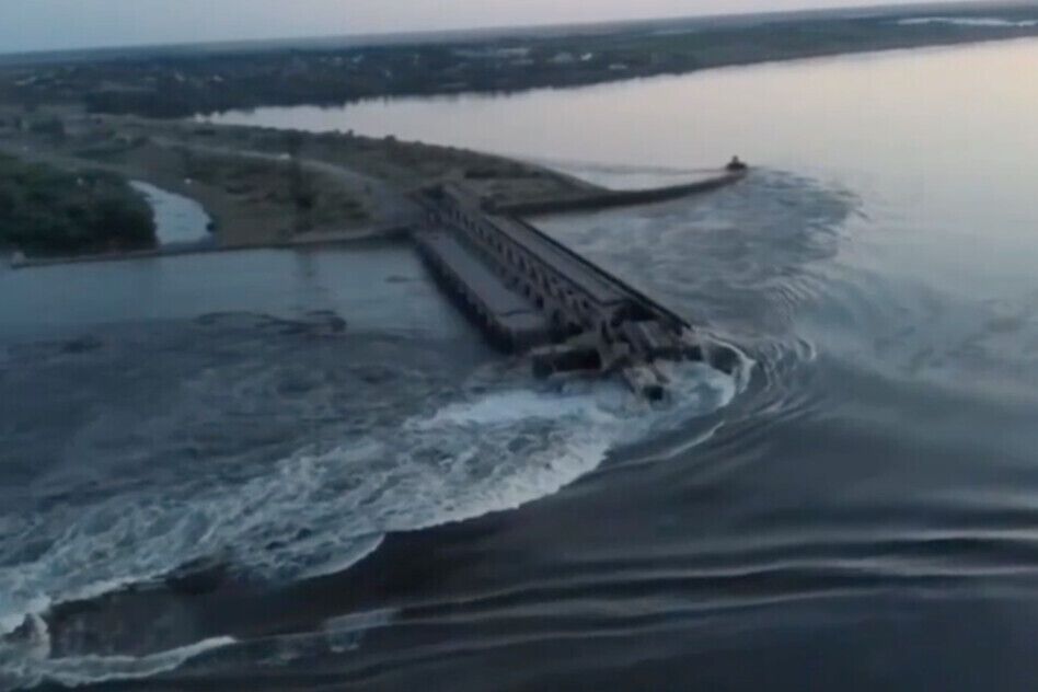 A year ago, the occupiers blew up the Kakhovka hydroelectric power station: what were the consequences of the disaster and what does the former reservoir look like now? Photos