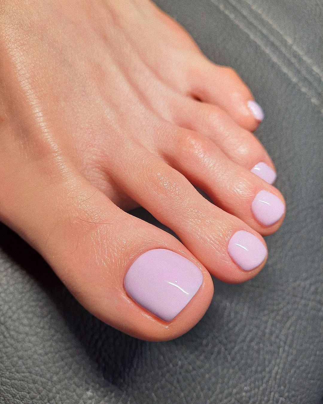 Fashionable pedicure for the summer: 6 colors chosen by stylish women
