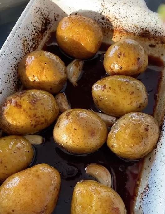 Potatoes in sauce