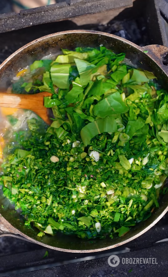 Green borscht with sorrel: how to prepare a refreshing dish properly 