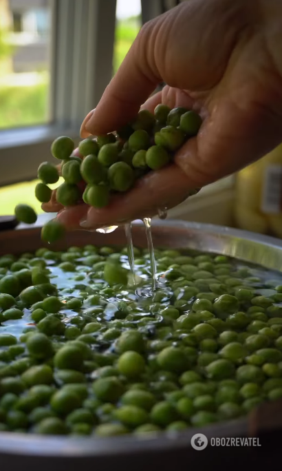 Easy mashed green peas: better than any soup