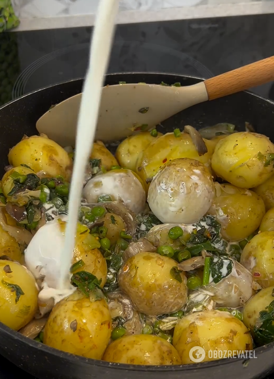 What to cook new potatoes with: not only herbs and butter
