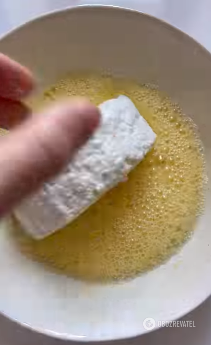 Fluffy curd charlotte: how to make a traditional dessert in a new way