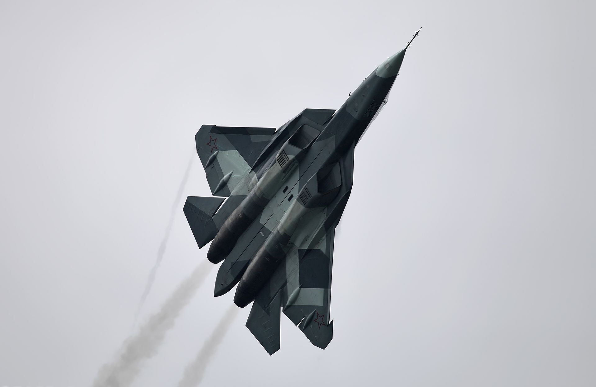 DIU destroys the most advanced Russian Su-57 fighter jet for the first time: images show craters from the explosion and traces of fire