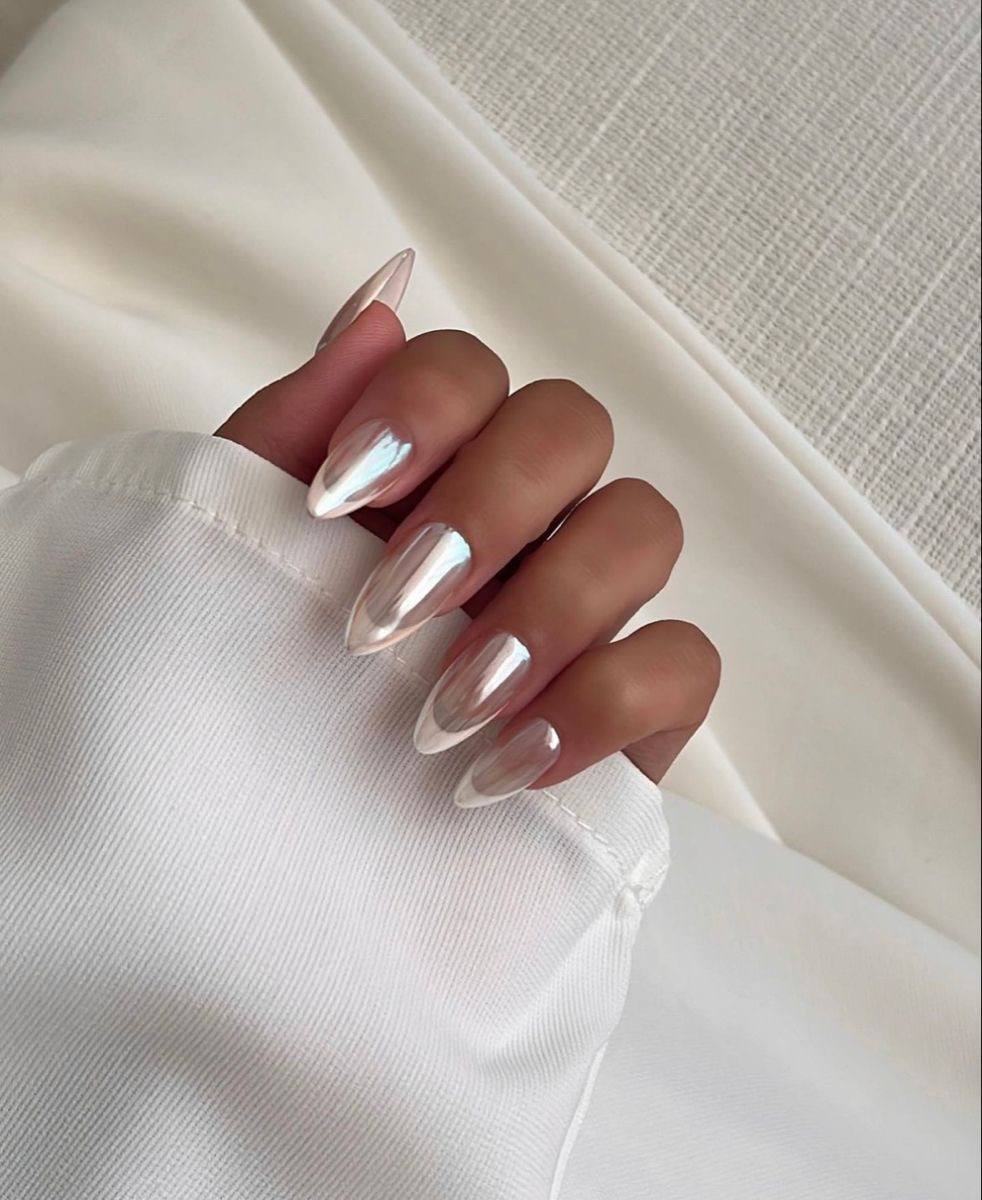 Hands for a million. 5 French manicure designs that look expensive and luxurious